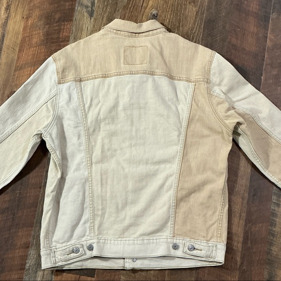 Levi's Men's Cliffhanger Two-Tone Patchwork Trucker Jacket - Size Large - Picture 8 of 8